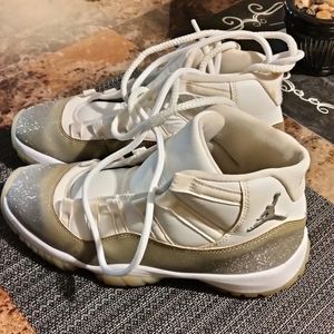 Women Vast Grey Jordan 11